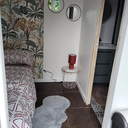Cosy Sans Vis-a-vis Apartment *